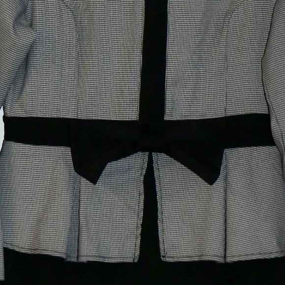 Long Sleeve Peplum Dress With Bow - Picture 4 of 6